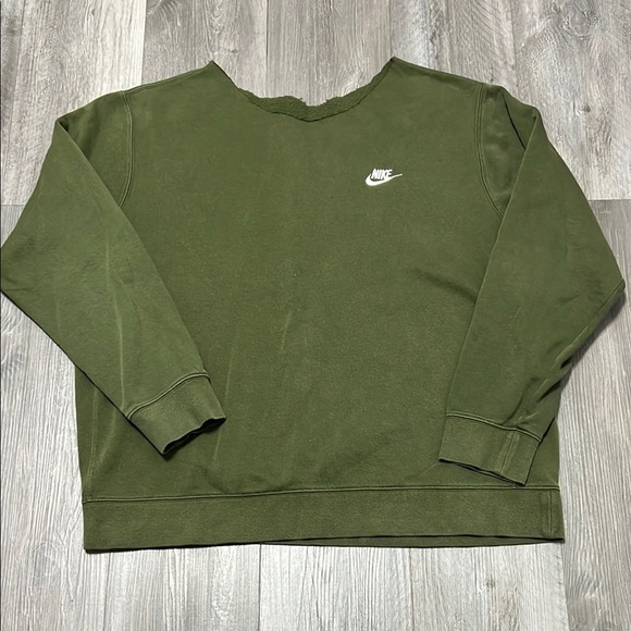 Nike Forest Green Crewneck Sweatshirt/ Size XL - Picture 1 of 5